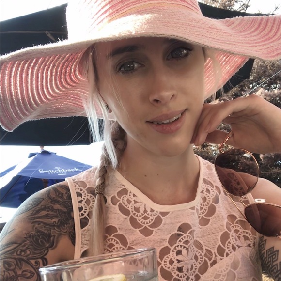 Meet your Posher, Marie - Picture 1 of 1